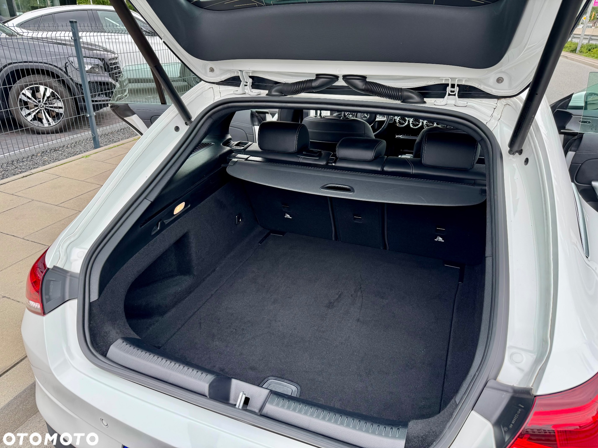 Mercedes-Benz CLA 200 d 8G-DCT - 14