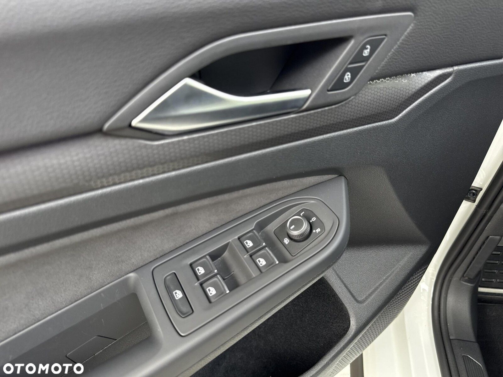 Volkswagen Golf VIII 2.0 TSI GTI DSG - 9