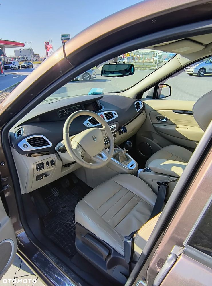 Renault Grand Scenic TCe 130 Bose Edition - 16