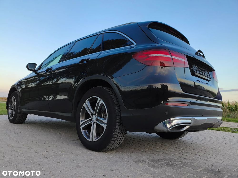 Mercedes-Benz GLC 250 d 4Matic 9G-TRONIC AMG Line - 29