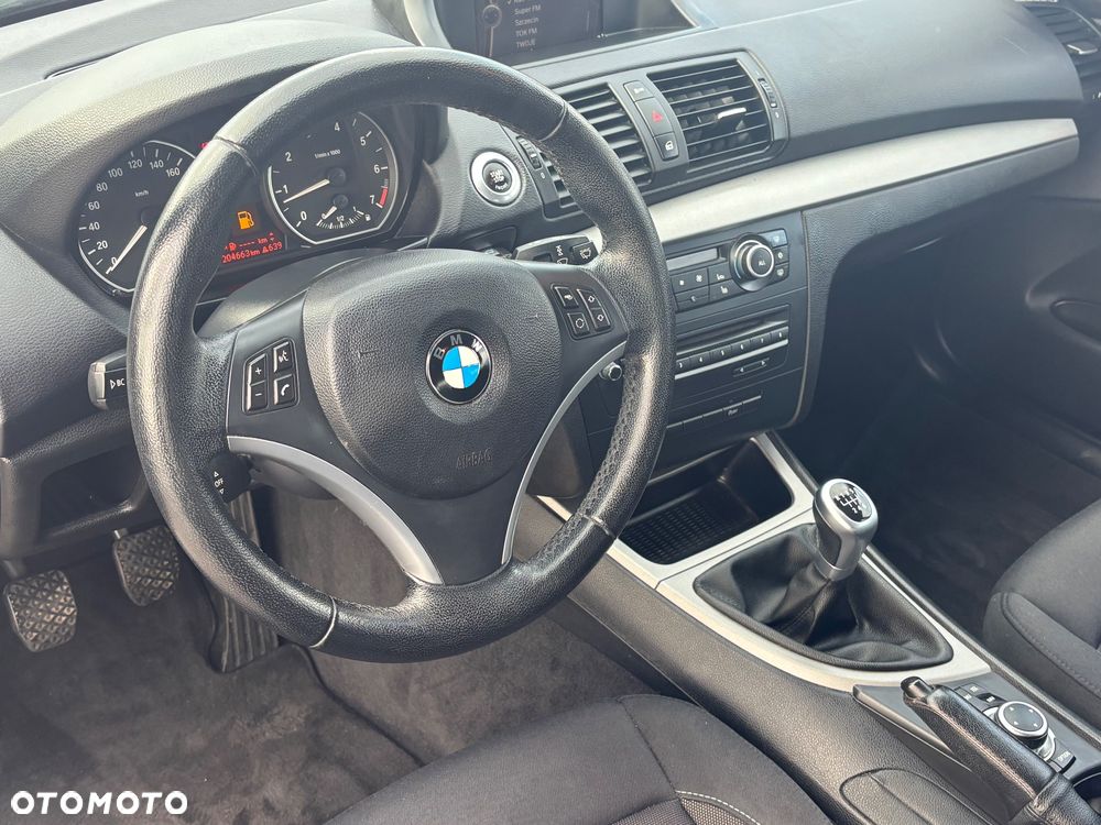 BMW Seria 1 116i - 23