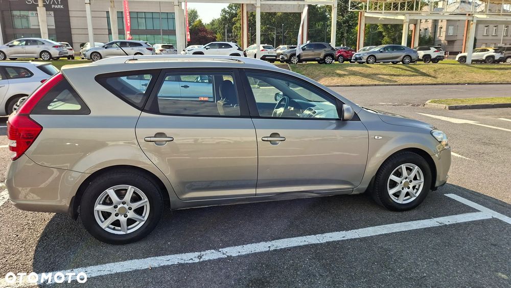 Kia Ceed - 3