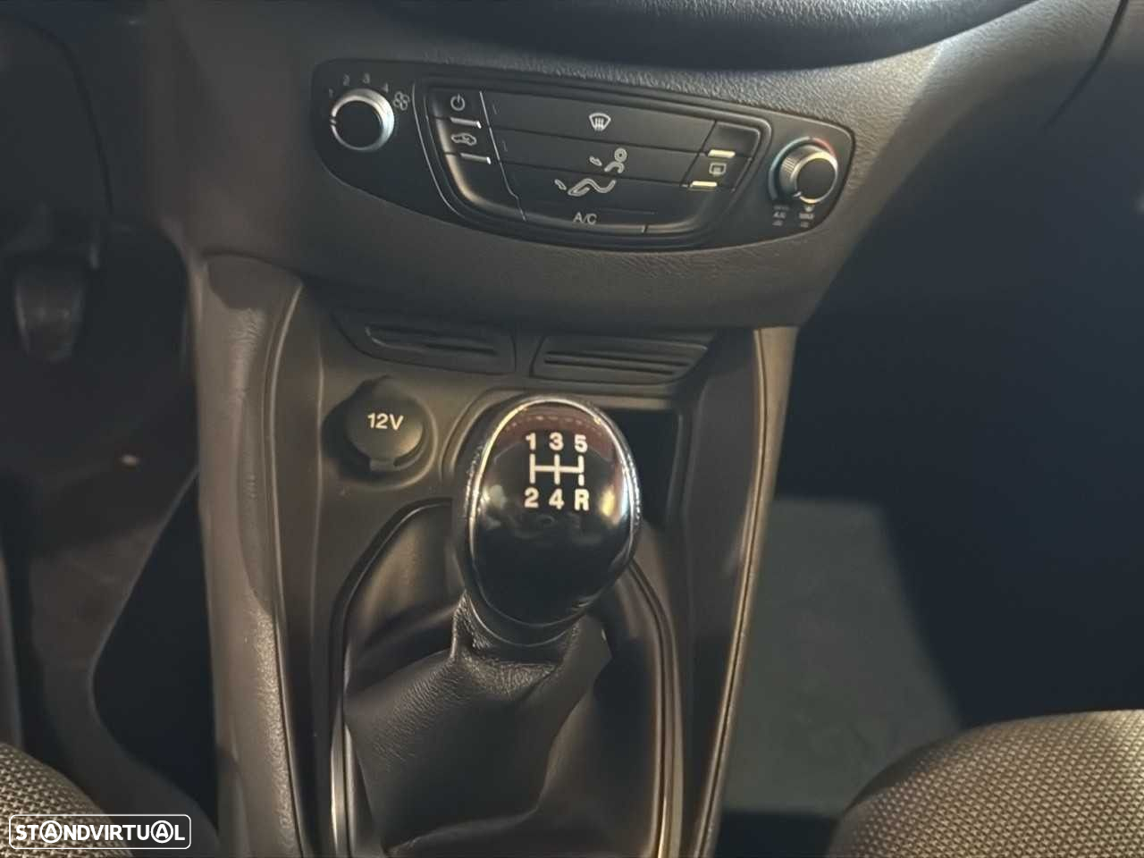 Ford Transit Connect - 11