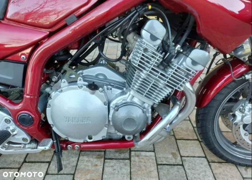 Yamaha XJ - 6
