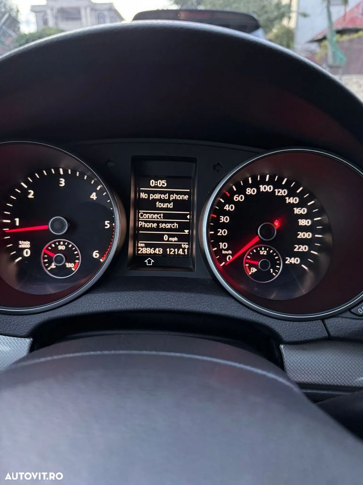 Volkswagen Golf 2.0 TDI DPF MATCH - 14