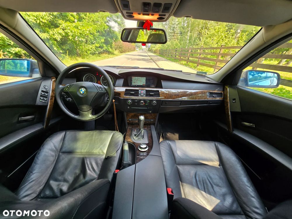 BMW Seria 5 525i - 7