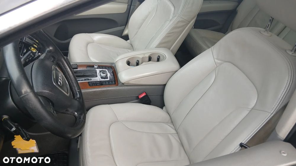 Audi Q7 - 10