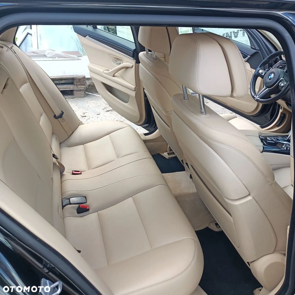BMW Seria 5 530d xDrive - 5