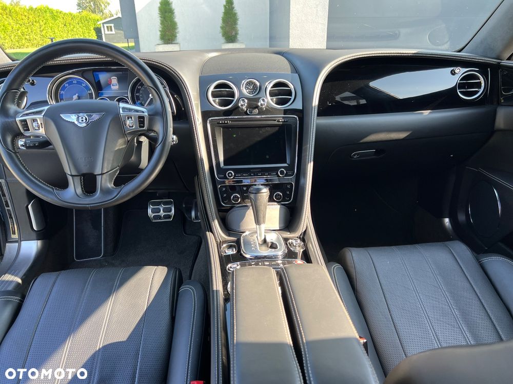 Bentley Flying Spur V8 - 7