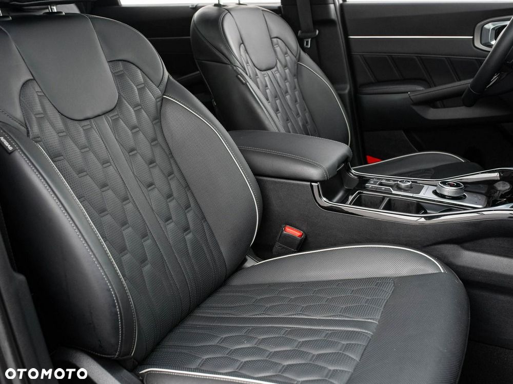 Kia Sorento - 33