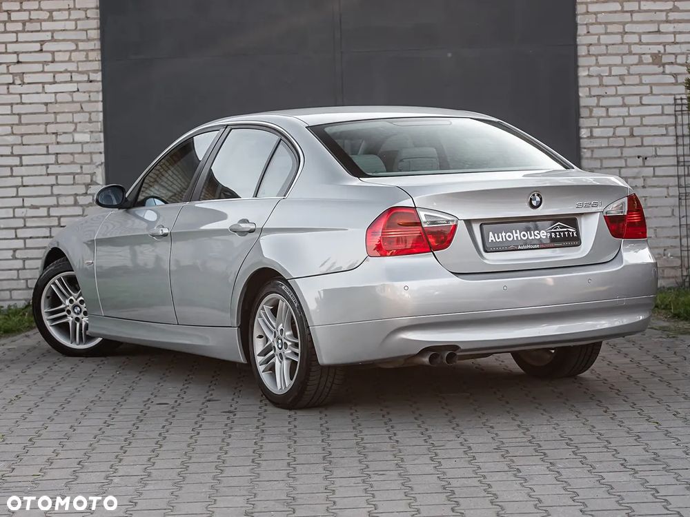 BMW Seria 3 325i - 8