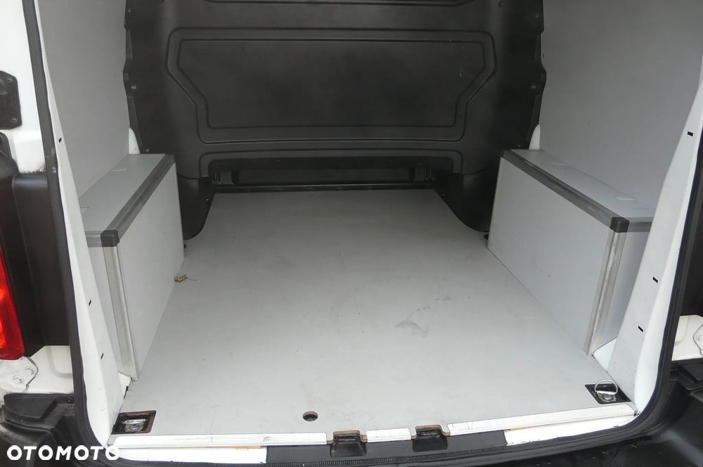 Opel Vivaro BRYGADÓWKA - 37