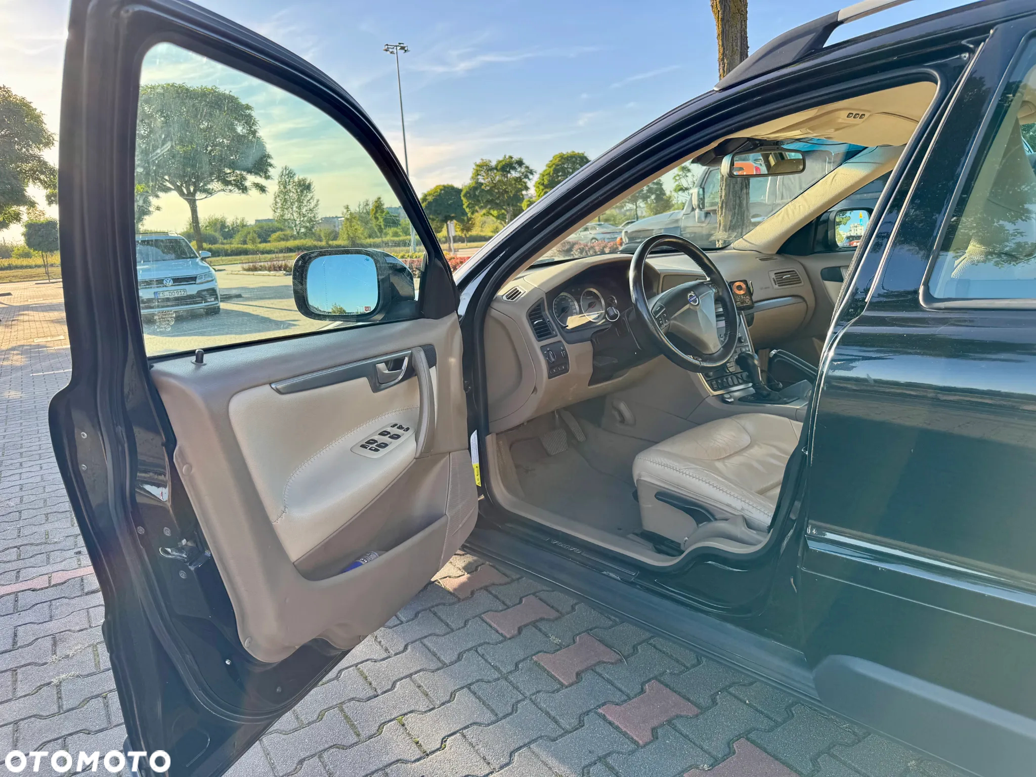 Volvo XC 70 - 35