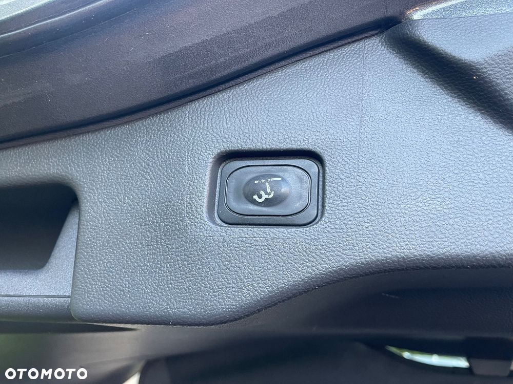 Ford Mondeo 2.0 Hybrid Titanium - 18