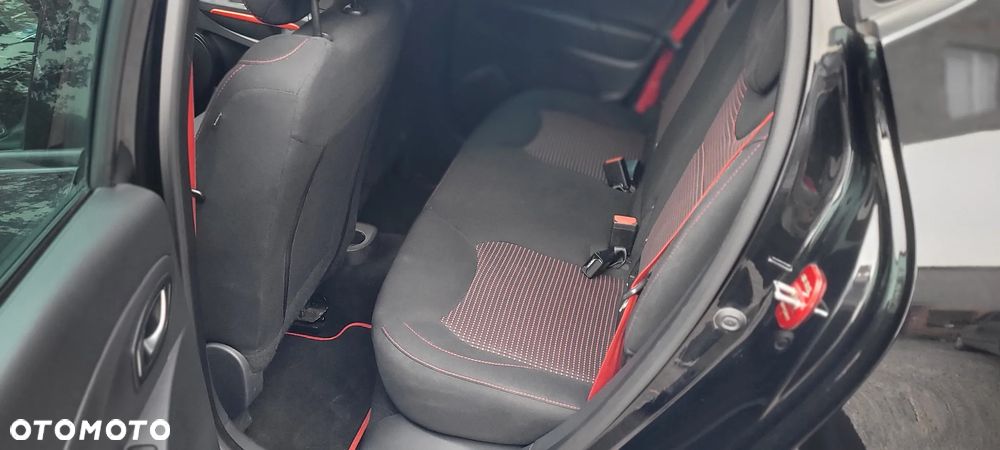 Renault Clio - 22