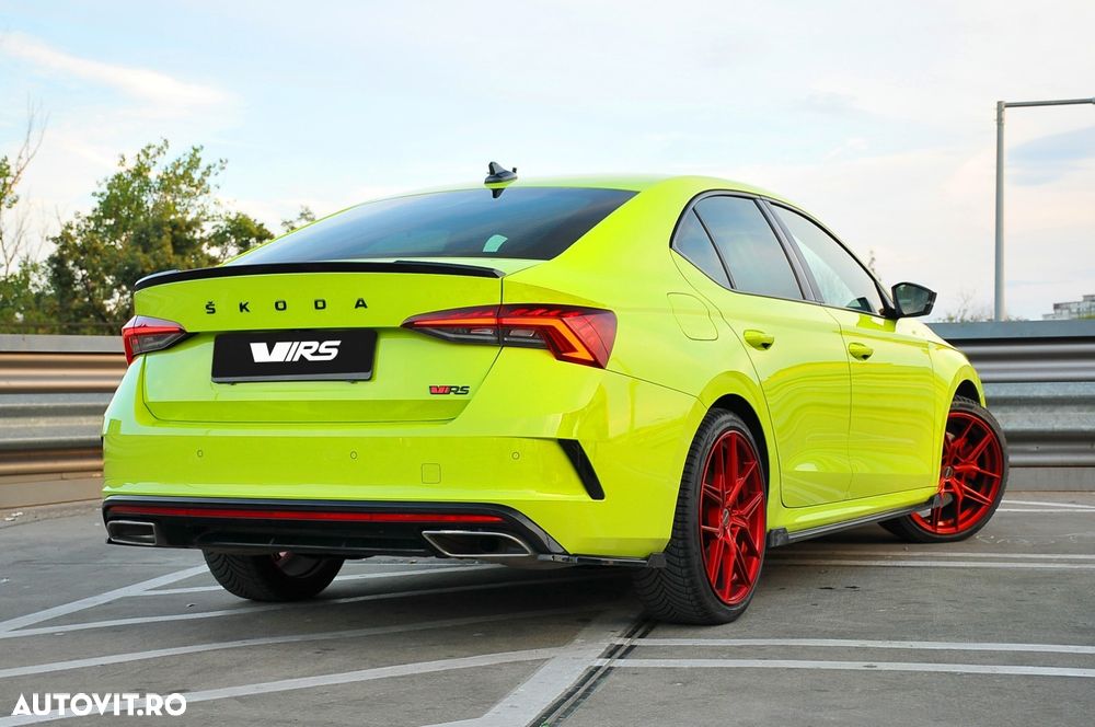 Skoda Octavia 2.0 TSI DSG RS - 6