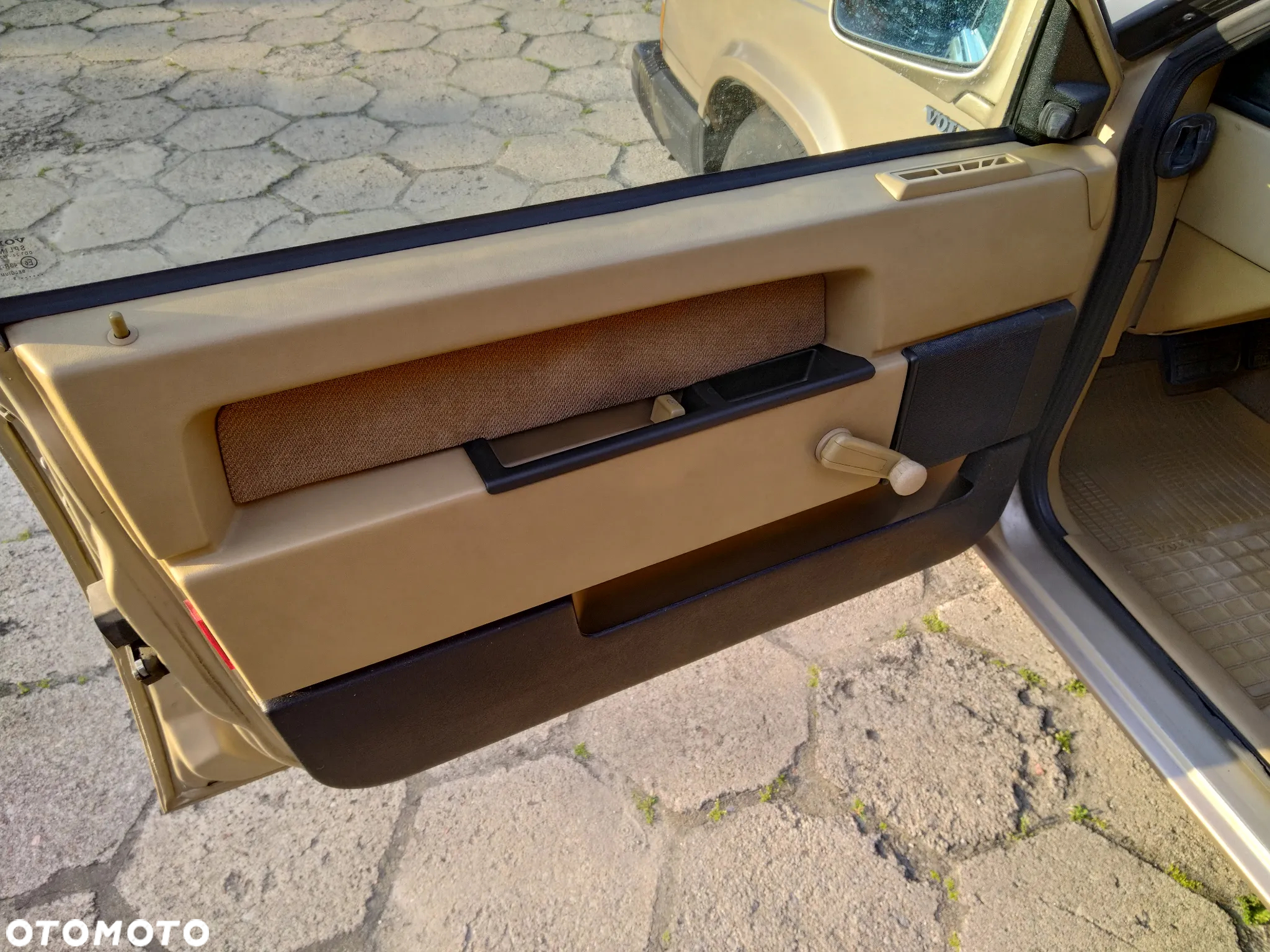 Volvo Seria 700 - 14