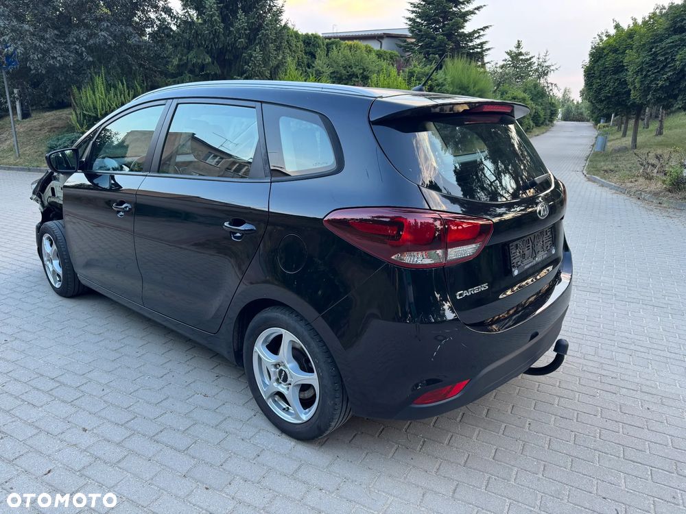 Kia Carens 1.6 GDI Attract - 5