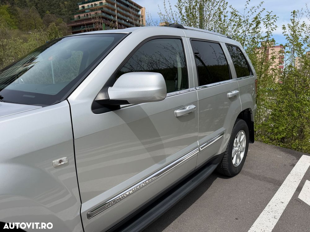 Jeep Grand Cherokee - 14