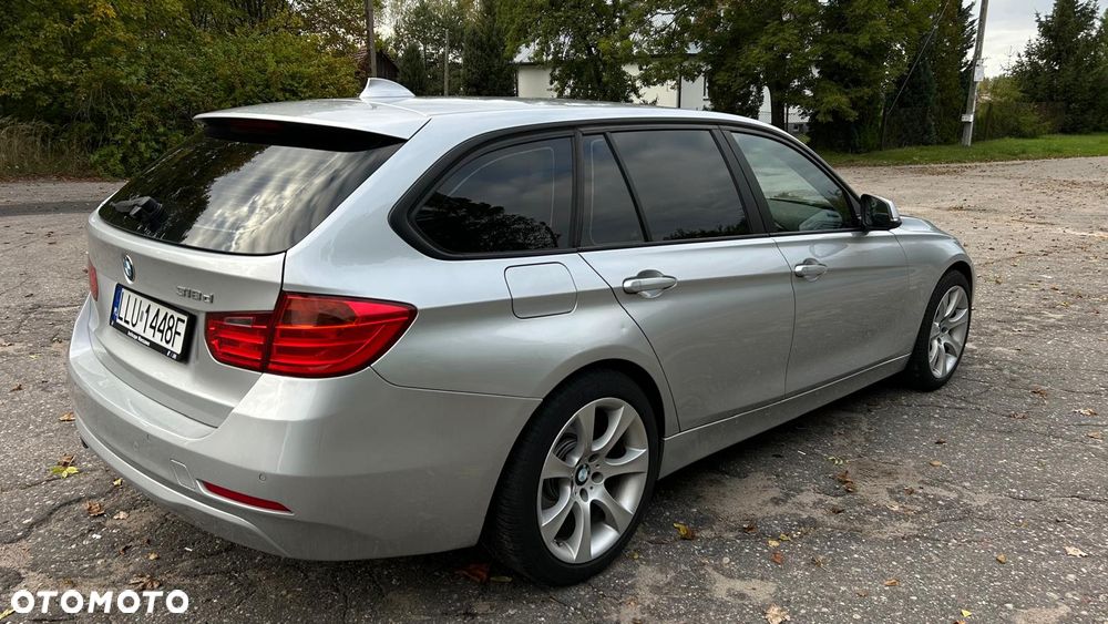 BMW Seria 3 318d Advantage