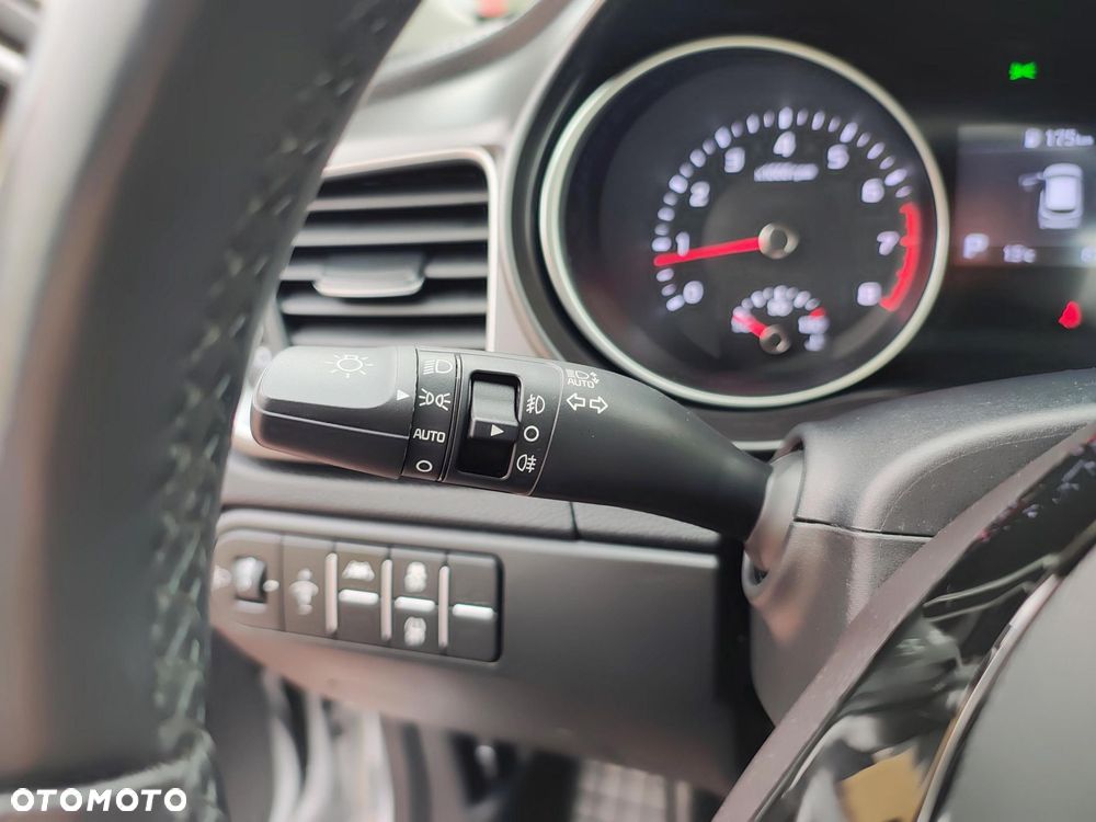 Kia Ceed 1.5 T-GDI M DCT - 14