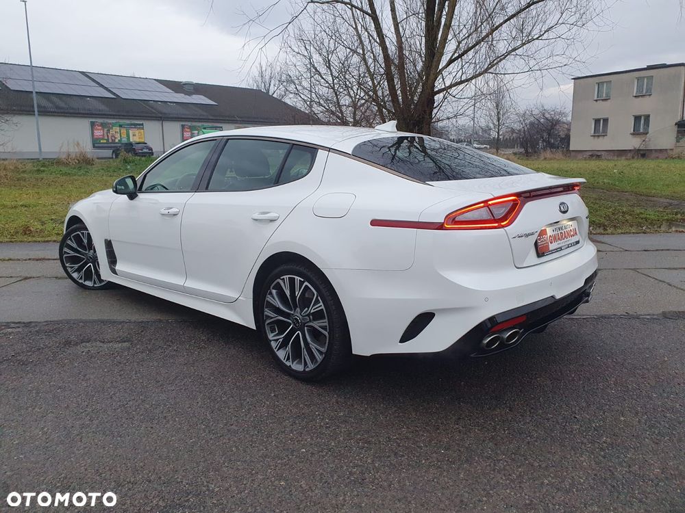 Kia Stinger 2.0 T-GDI GT Line - 32