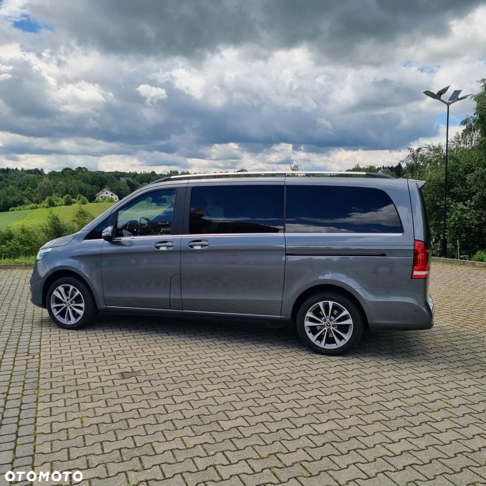 Mercedes-Benz V-Class 2022 photo 3
