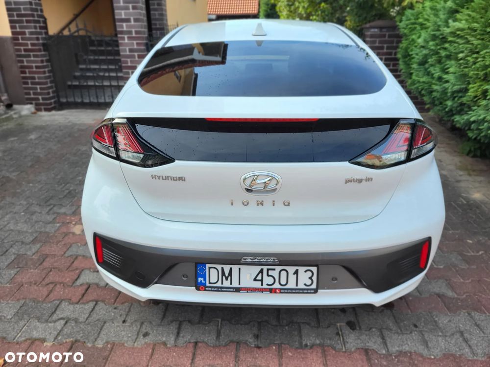 Hyundai IONIQ - 5
