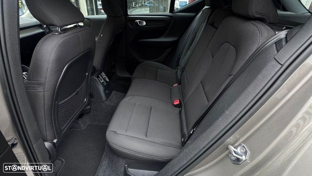 Volvo XC 40 1.5 T5 PHEV Momentum Plus - 13