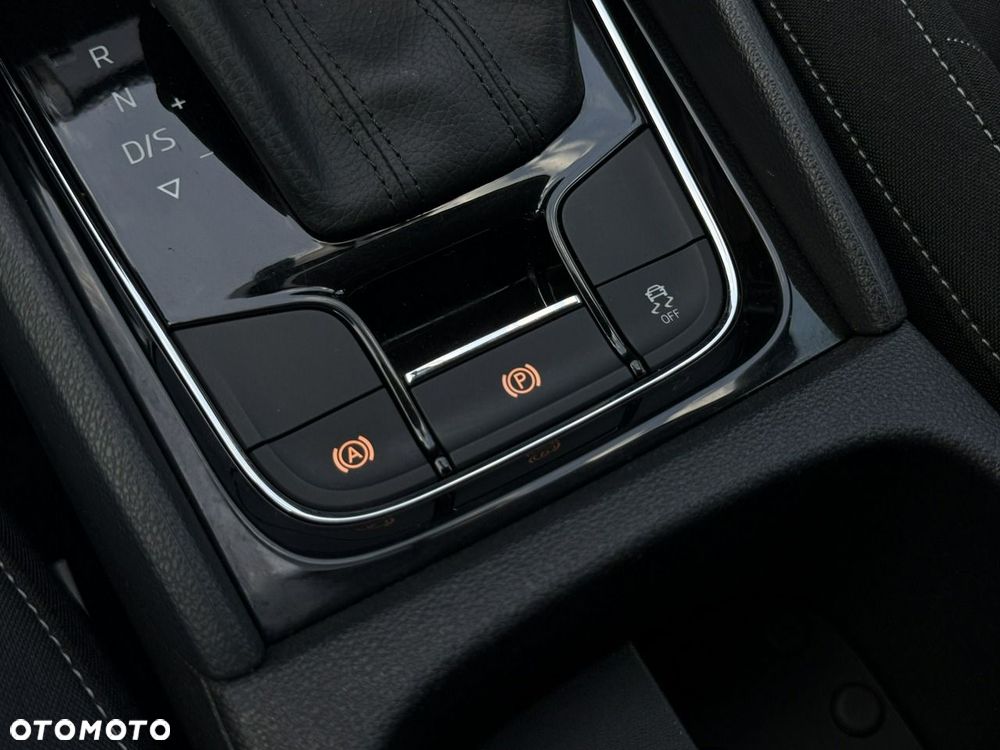Skoda Karoq 1.5 TSI ACT Style DSG - 25