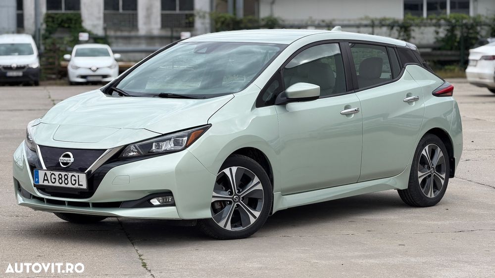 Nissan LEAF - 2