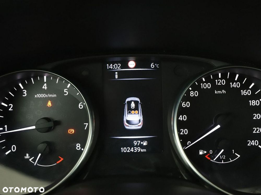 Nissan Qashqai 1.6 DIG-T N-Connecta - 23