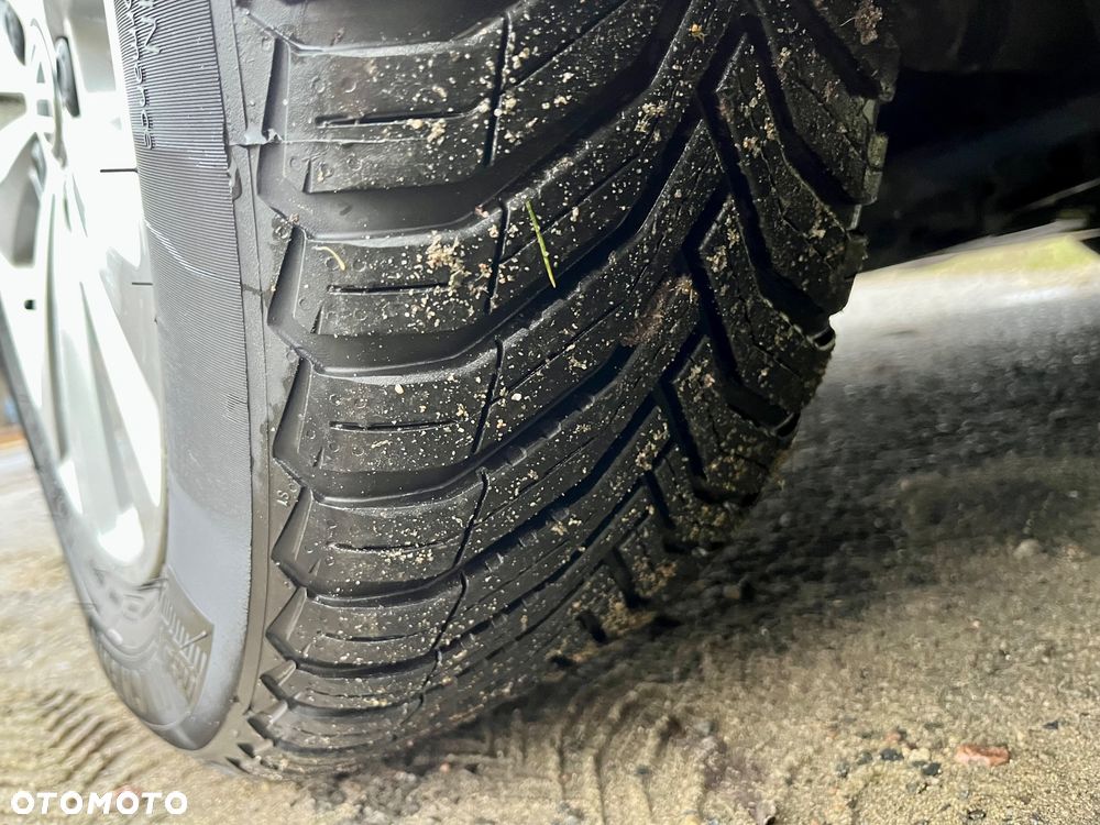 Volkswagen Golf 1.6 TDI (BlueMotion Technology) Comfortline - 24