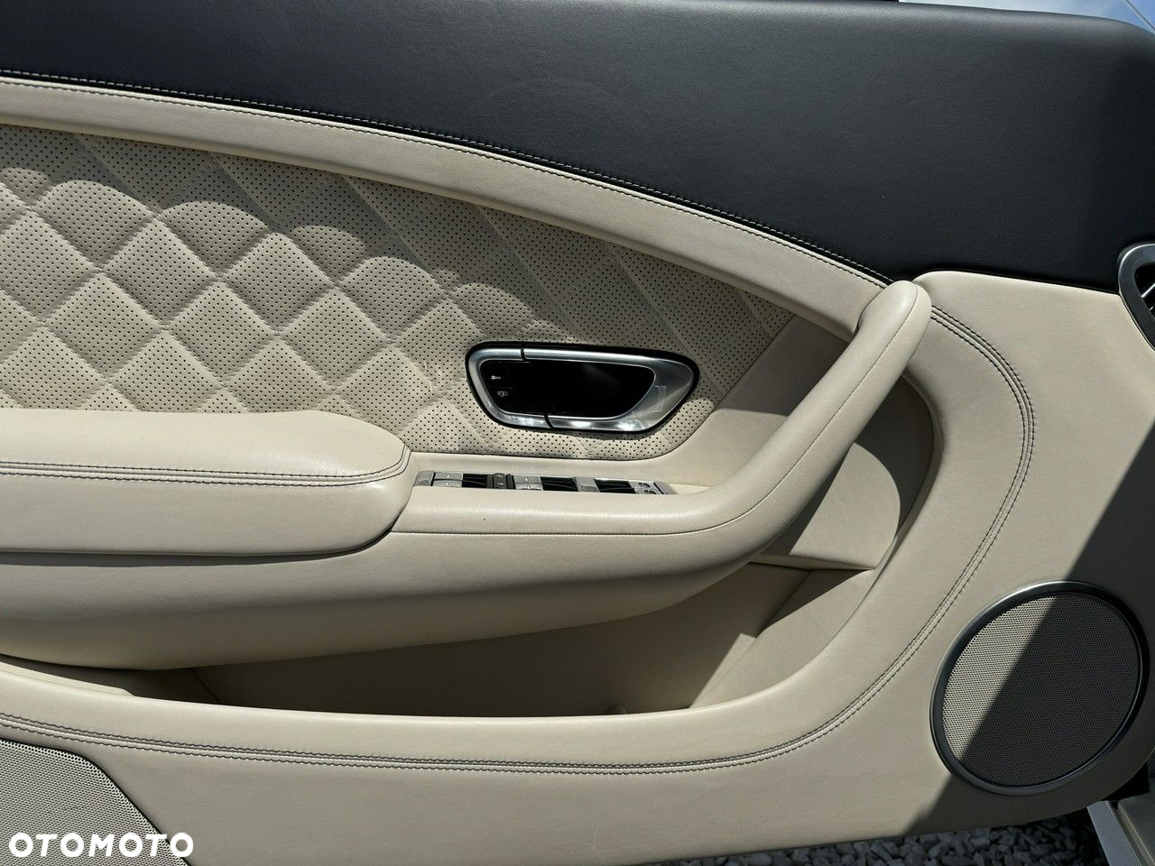 Bentley Continental GT - 14