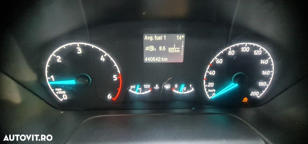 Ford TRANSIT CUSTOM - 12