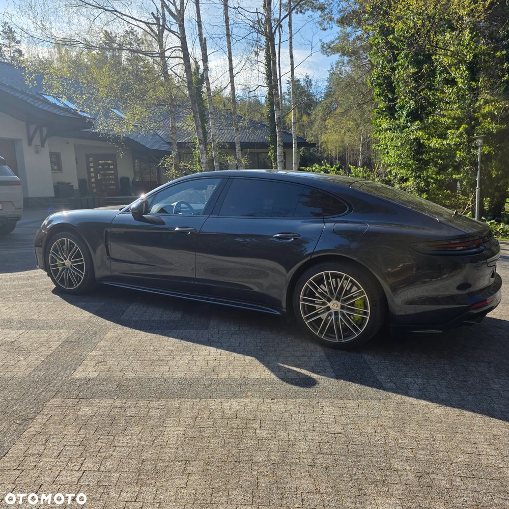 Porsche Panamera Turbo Executive - 2