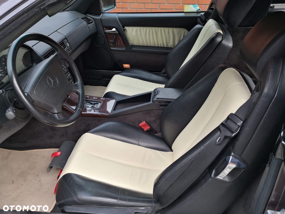 Mercedes-Benz SL - 25