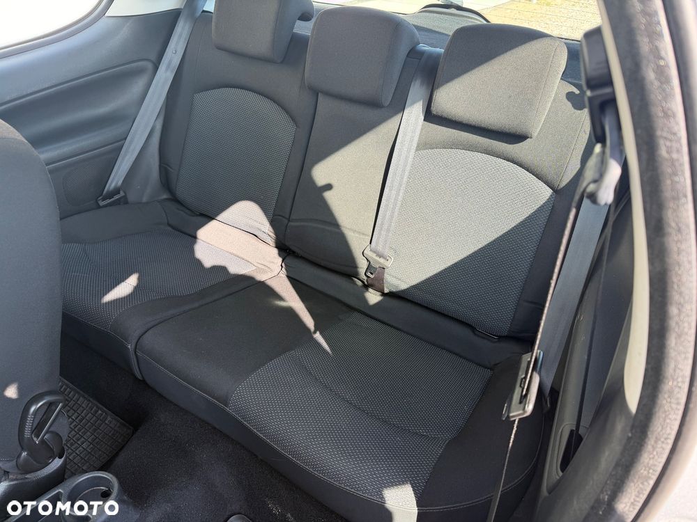 Peugeot 206 plus 75 - 8