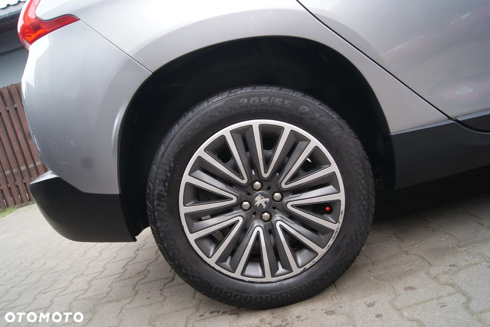 Peugeot 2008 1.2 Pure Tech Style - 34