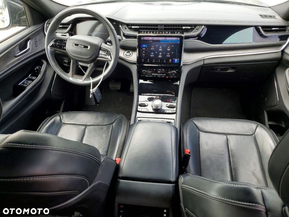 Jeep Grand Cherokee - 8