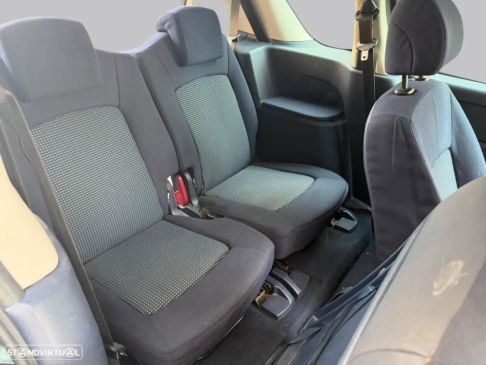 Peugeot 1007 - 15