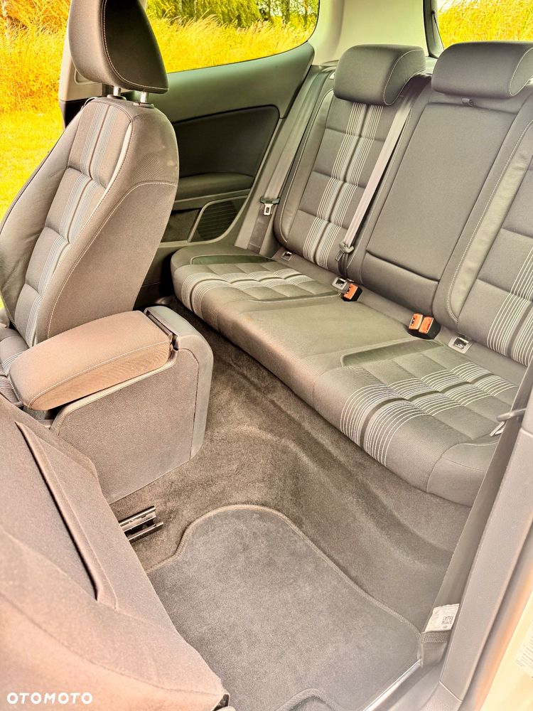 Volkswagen Golf - 13