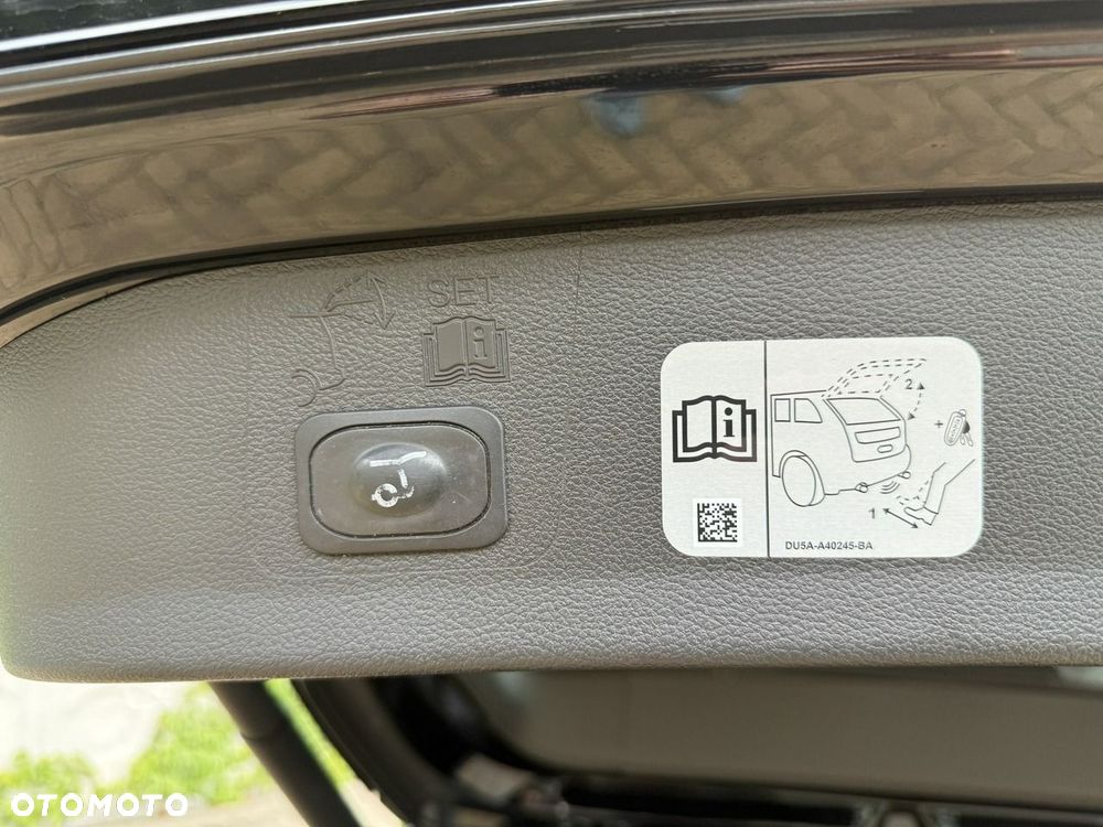 Ford Kuga 1.5 EcoBoost 2x4 ST-Line - 38