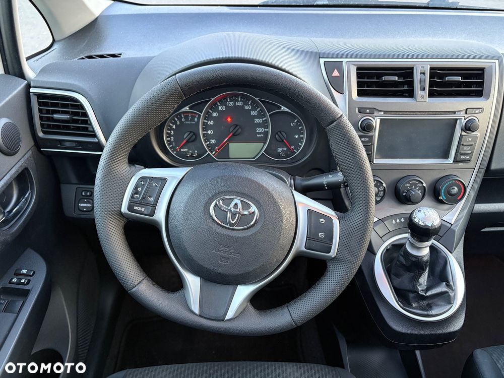 Toyota Verso S 1.33 Premium - 20