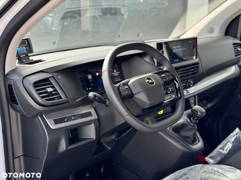 Opel Vivaro - 10