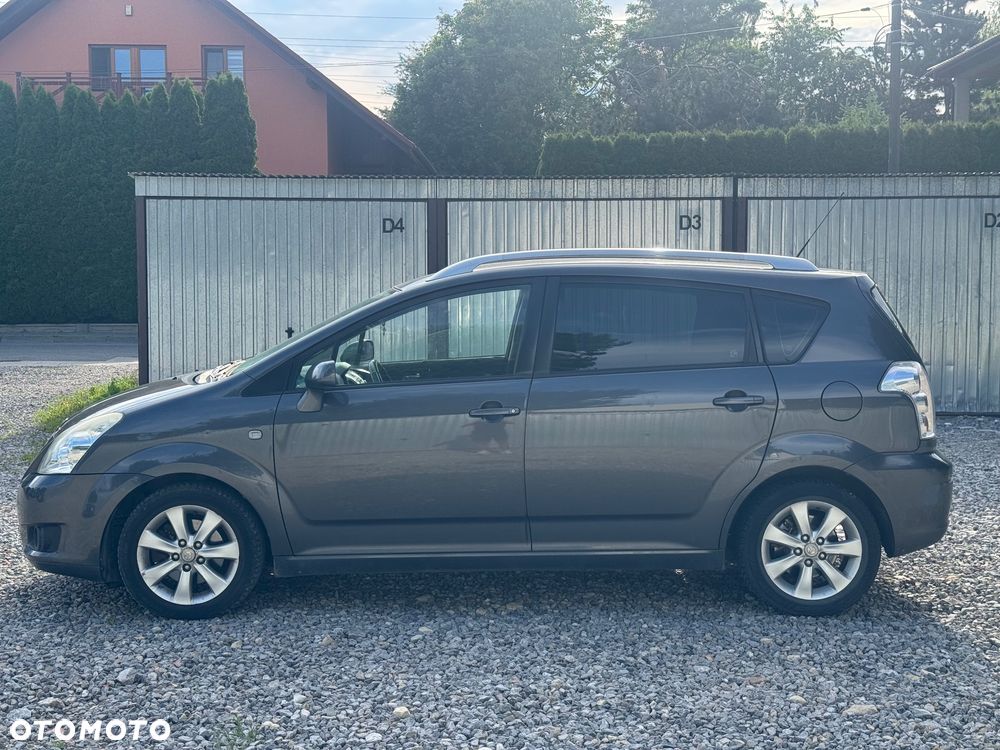 Toyota Corolla Verso 2.2 D-4D - 8