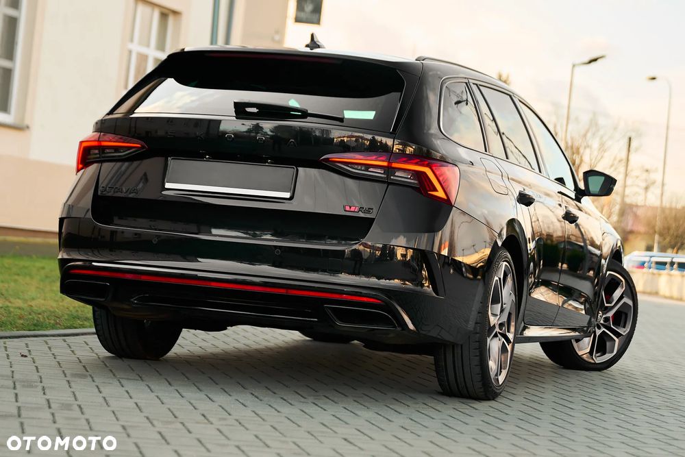 Skoda Octavia 2.0 TDI DSG RS - 6