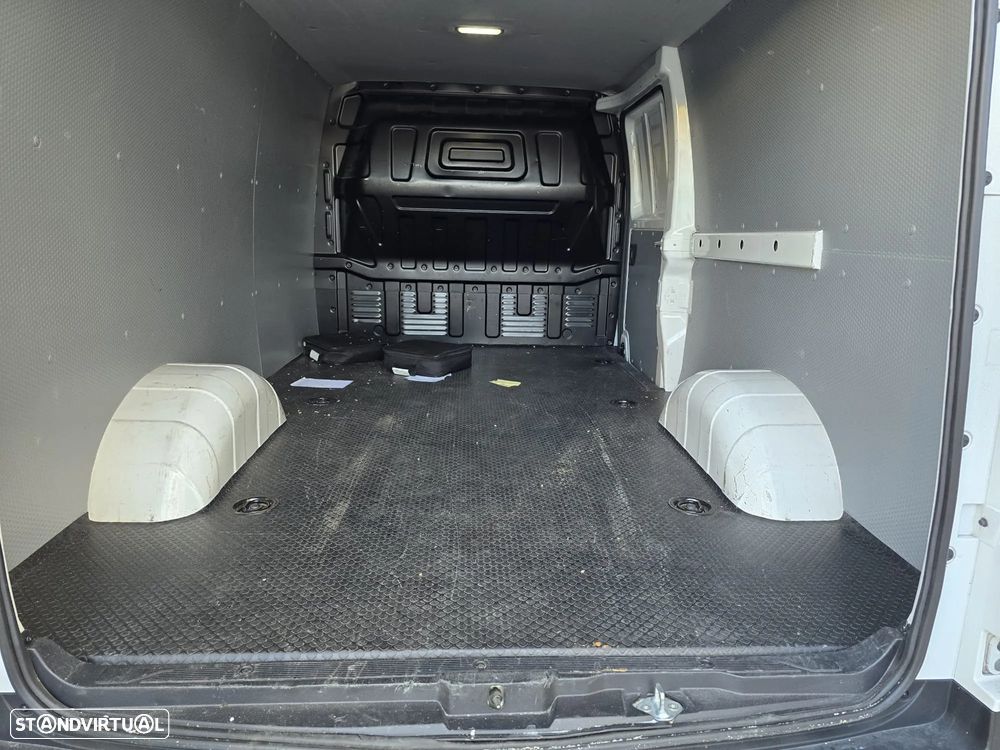 Maxus E Deliver 3 - 18