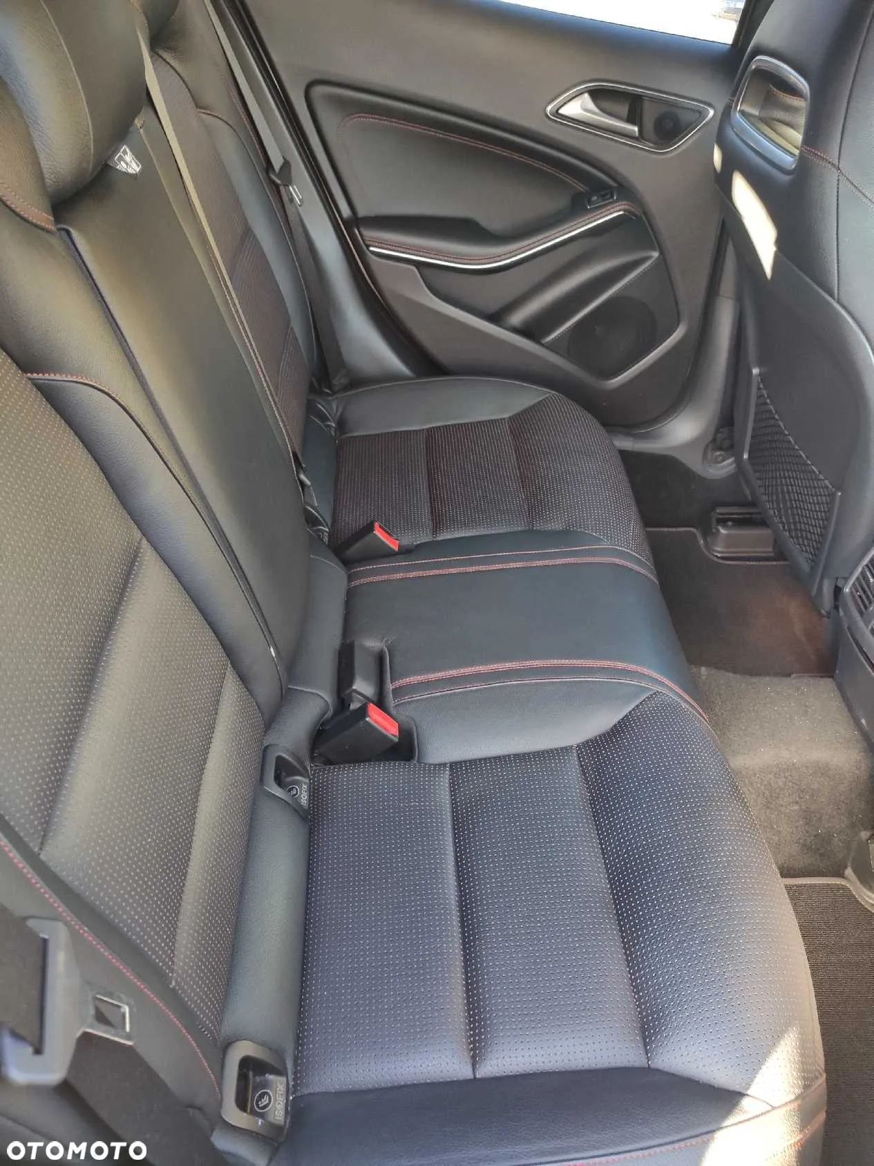 Mercedes-Benz GLA 250 4-Matic - 10