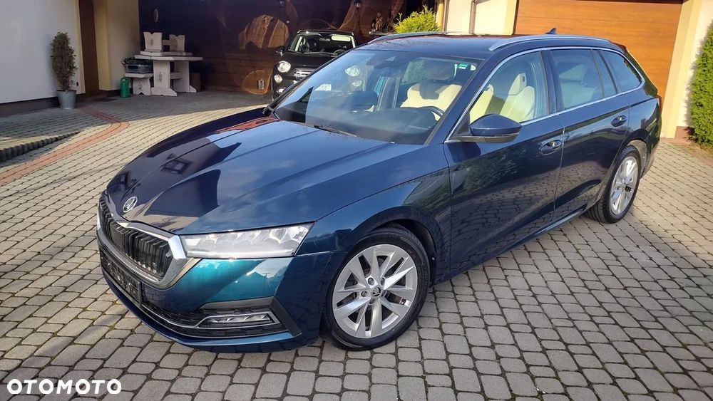 Skoda Octavia Combi 2.0 TDI DSG Style - 4